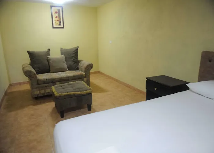 Rosehall Deluxe Bed and breakfast 2*